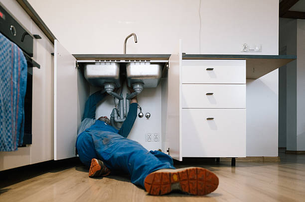 Professional Emergency Plumber technician working in Morehead, KY